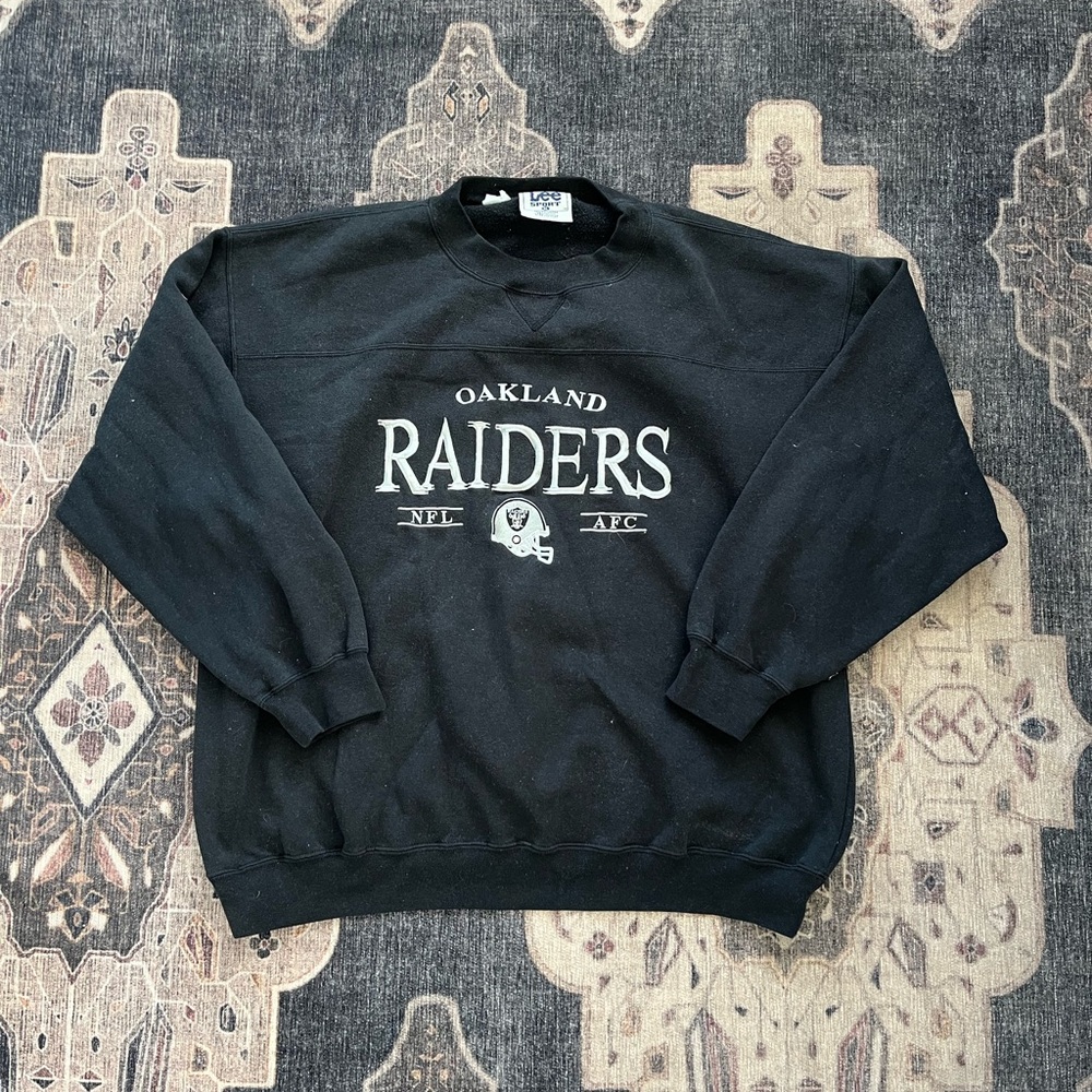 Lee Black Oakland Raiders Crewneck Sweater